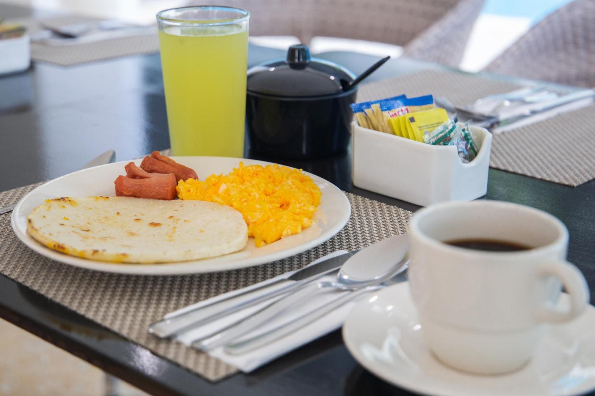 Oceania Hotel 3*