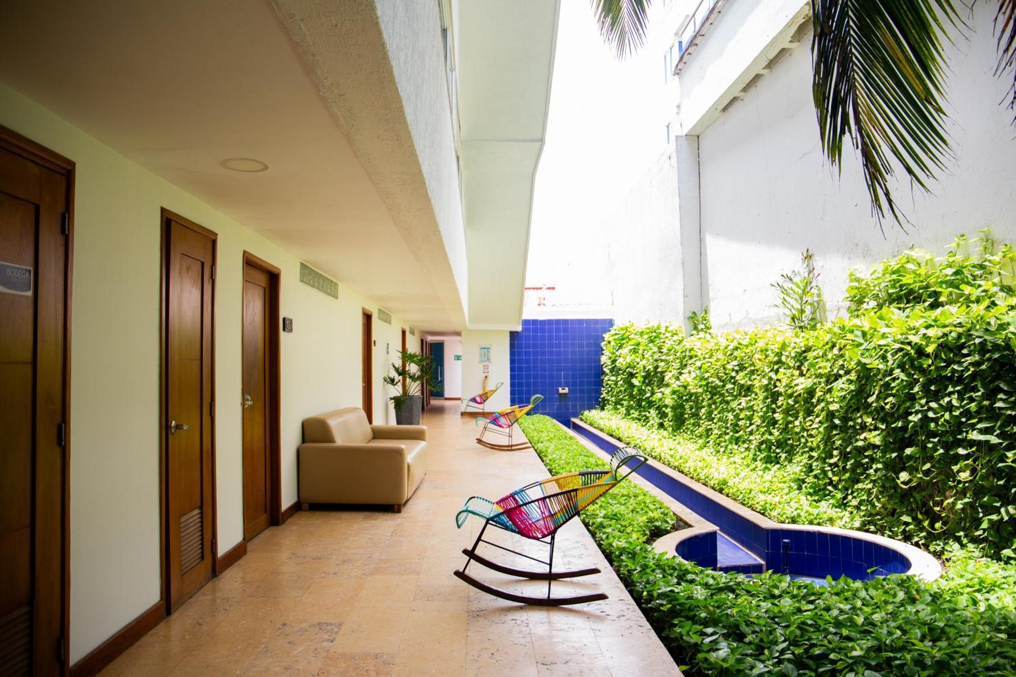 Oceania Hotel