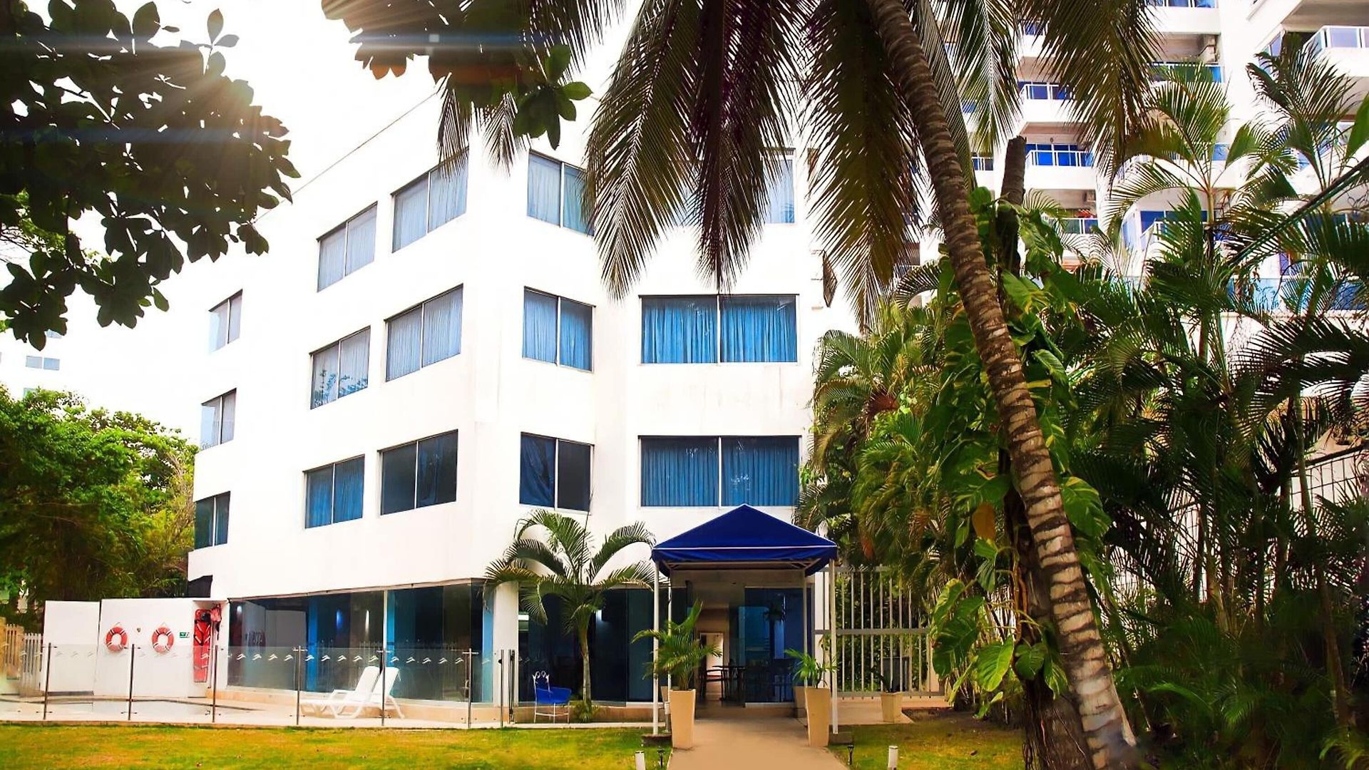 Oceania Hotel