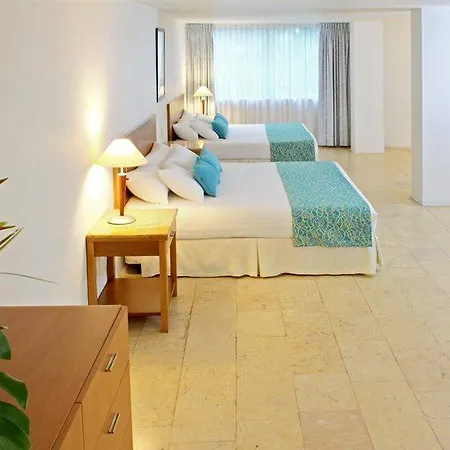 Oceania Hotel 3*